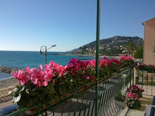 Imperia Italien Rabattcode für Hotelgutscheine Booking.com