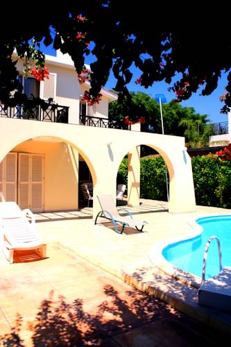 Coral Bay Chipre código de descuento del vale de hotel booking.com
