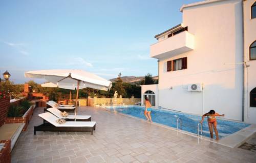 Jelsa Croacia código de descuento del vale de hotel booking.com
