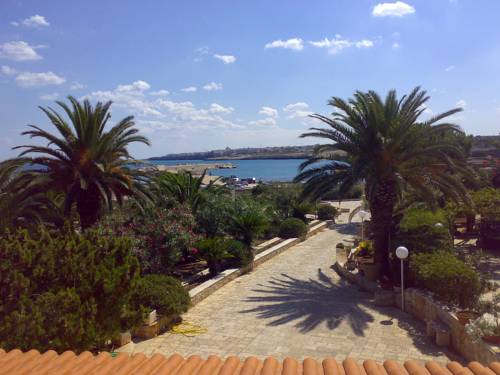 Polignano a Mare Italia código de descuento del vale de hotel booking.com