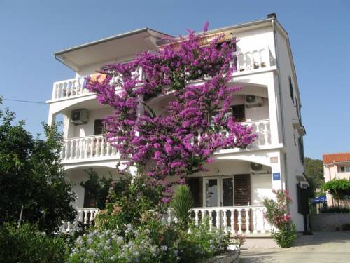Barbat Croacia código de descuento del vale de hotel booking.com