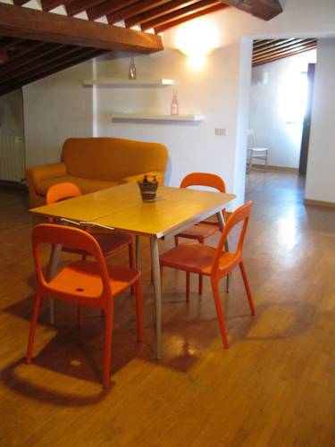 Lucca Italia código de descuento del vale de hotel booking.com