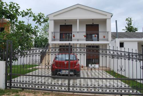 Ulcinj Montenegro código de descuento del vale de hotel booking.com