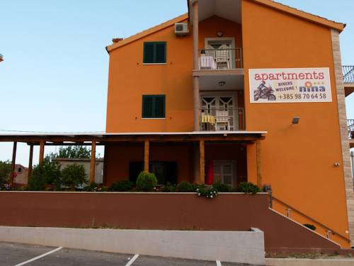 Podstrana Croacia código de descuento del vale de hotel booking.com