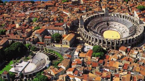 Arles Francia código de descuento del vale de hotel booking.com