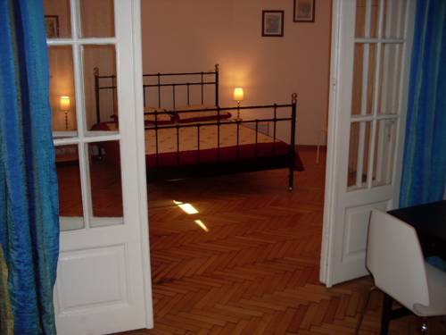 Bucarest Rumania código de descuento del vale de hotel booking.com