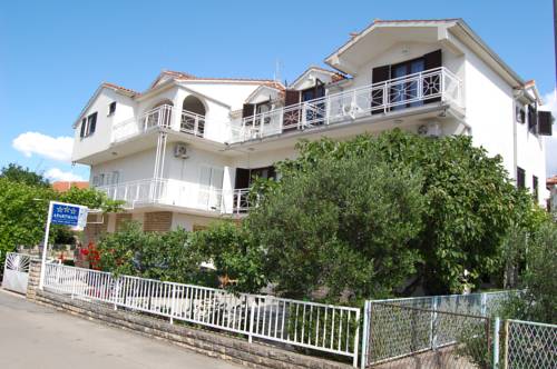 Vodice Croacia código de descuento del vale de hotel booking.com